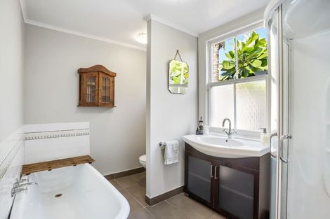 Photo of property in 95 Verbena Road, Birkdale, Auckland, 0626