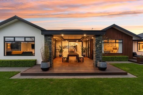 Photo of property in 46 Holiday Drive, Mairehau, Christchurch, 8052