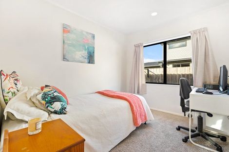 Photo of property in 30d Elizabeth Street, Orewa, 0931