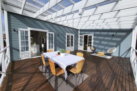 Photo of property in 10 Stewart Street, Marton, 4710