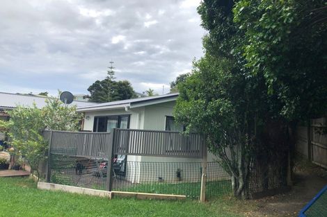 Photo of property in 29 Deverell Place, Northcross, Auckland, 0632