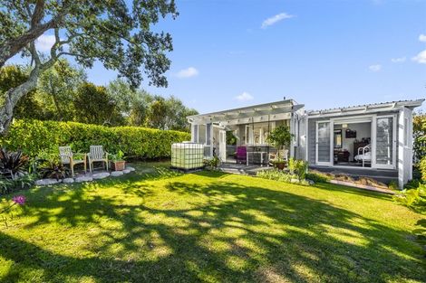 Photo of property in 52 Woodlands Crescent, Browns Bay, Auckland, 0630