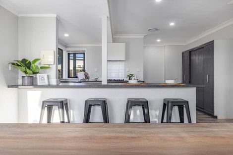 Photo of property in 24 Read Street, Levin, 5510