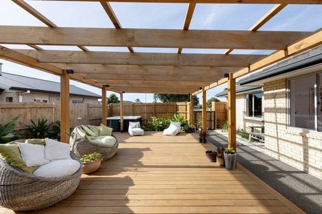 Photo of property in 17 Golden Courie Close, Papamoa Beach, Papamoa, 3118