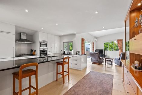 Photo of property in 2/31 Princes Street, Northcote Point, Auckland, 0627