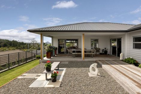 Photo of property in 111 Oteki Park Drive, Welcome Bay, Tauranga, 3112