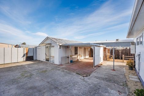 Photo of property in 6 Thames Street, Roslyn, Palmerston North, 4414