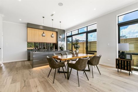 Photo of property in 38 Longshore Drive, Long Bay, Auckland, 0630