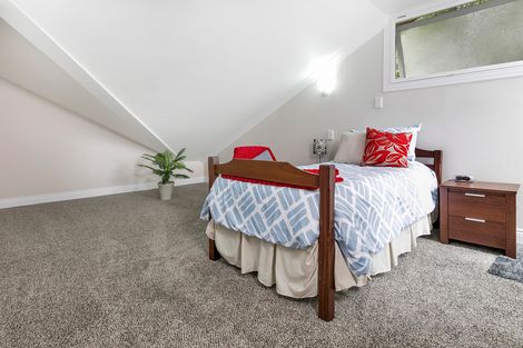 Photo of property in 1084 Scenic Drive North, Swanson, Auckland, 0816