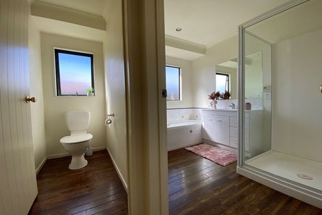 Photo of property in 15 Buckingham Place, Rototuna North, Hamilton, 3210