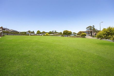 Photo of property in 6/675 Swanson Road, Swanson, Auckland, 0612