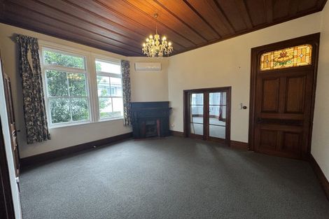 Photo of property in 37 Te Wharepouri Street, Berhampore, Wellington, 6023