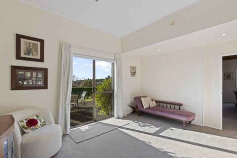 Photo of property in 62e Poplar Grove, Whalers Gate, New Plymouth, 4310