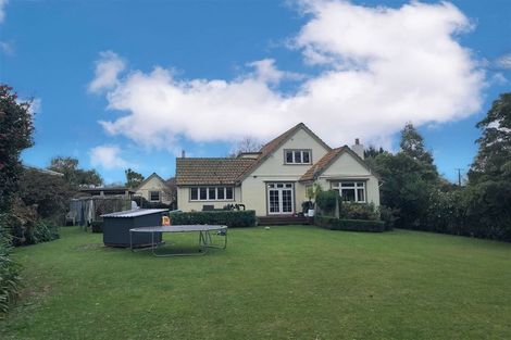 Photo of property in 1 Edward Street, Dannevirke, 4930