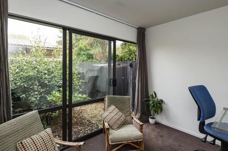 Photo of property in 9/20 North Avon Road, Richmond, Christchurch, 8013