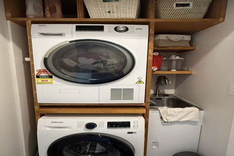 Photo of property in 34 Huri Street, Mangere Bridge, Auckland, 2022