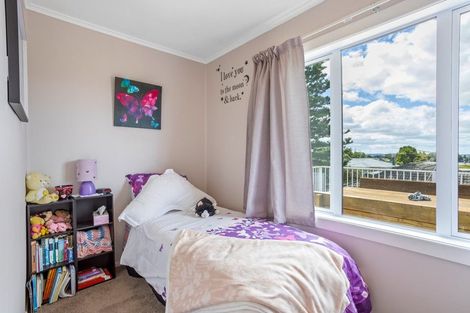 Photo of property in 15a Sarona Avenue, Glen Eden, Auckland, 0602