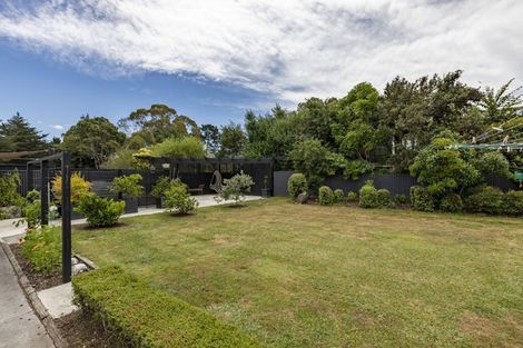 Photo of property in 16 Abbotsford Road, Waipawa, 4210