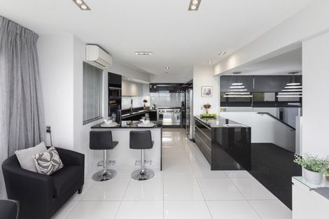 Photo of property in 12 Harry Ell Drive, Cashmere, Christchurch, 8022