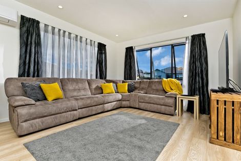 Photo of property in 11 Verdot Close, Kumeu, 0810