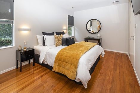 Photo of property in 21 Montgomery Crescent, Cockle Bay, Auckland, 2014