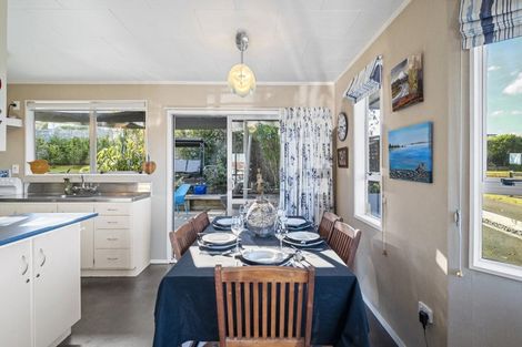 Photo of property in 11a Kinder Street, Acacia Bay, Taupo, 3330