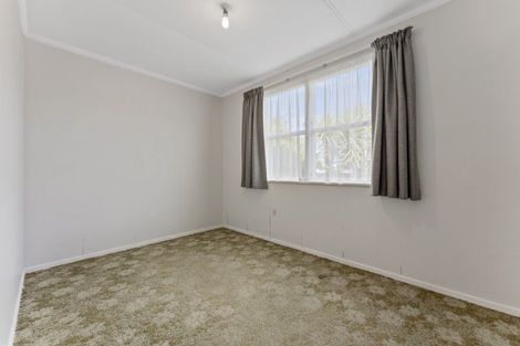 Photo of property in 12 Pinedale Parade, Milson, Palmerston North, 4414