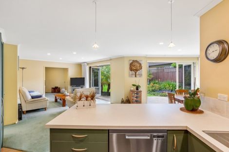Photo of property in 35 Admirals Court Drive, Greenhithe, Auckland, 0632