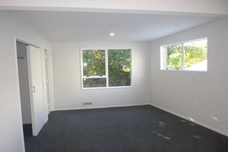 Photo of property in 18 London Road, Korokoro, Lower Hutt, 5012