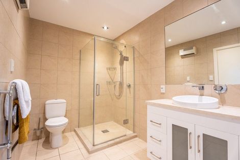 Photo of property in 8 Tuirau Place, Ilam, Christchurch, 8041