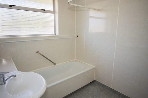 Photo of property in 48 Stuart Street, Holmes Hill, Oamaru, 9401