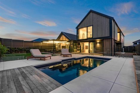 Photo of property in 27 Headsail Drive, Long Bay, Auckland, 0630