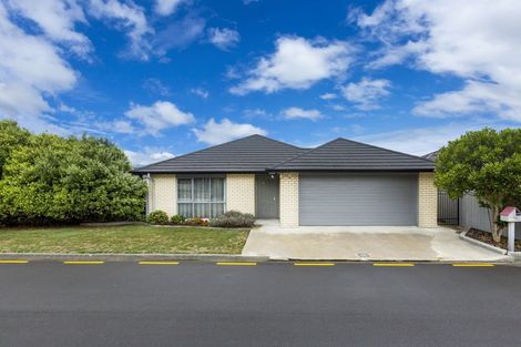 Photo of property in 94 Riverstone Drive, Riverstone Terraces, Upper Hutt, 5018