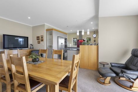 Photo of property in 8 Pitt Road, Hillsborough, New Plymouth, 4372