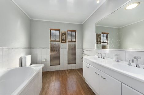 Photo of property in 20 Montana Road, Totara Park, Upper Hutt, 5018