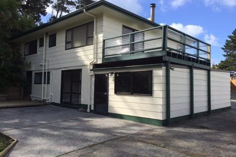 Photo of property in 2/20 Woodlands Crescent, Browns Bay, Auckland, 0630