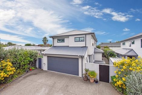 Photo of property in 79c Beach Road, Pahurehure, Papakura, 2113