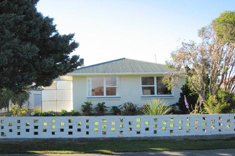 Photo of property in 15 Montague Street, Islington, Christchurch, 8042