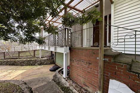 Photo of property in 32 Powrie Street, Glenfield, Auckland, 0629