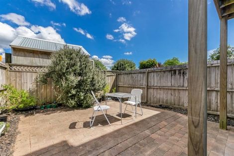 Photo of property in 11/4 Keeling Road, Henderson, Auckland, 0612