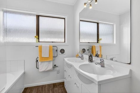 Photo of property in 86 Stanmore Bay Road, Stanmore Bay, Whangaparaoa, 0932