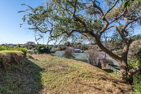 Photo of property in 69 Waimea Road, Waikanae Beach, Waikanae, 5036