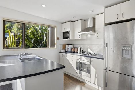 Photo of property in 12 Lavender Close, Spotswood, New Plymouth, 4310