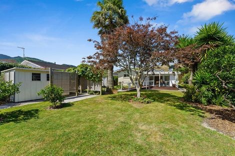 Photo of property in 439 Te Moana Road, Waikanae, 5036