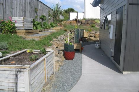 Photo of property in 18 Freyja Crescent, Coopers Beach, 0420