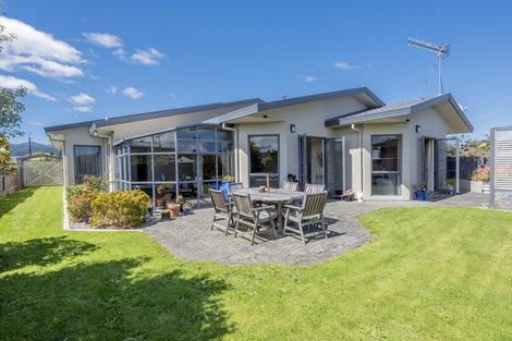 Photo of property in 17 Avon Street, Levin, 5510