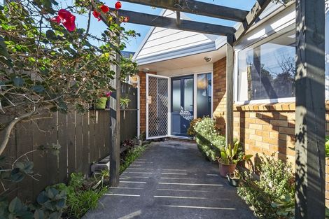 Photo of property in 4 Seaforth Avenue, Milson, Palmerston North, 4414