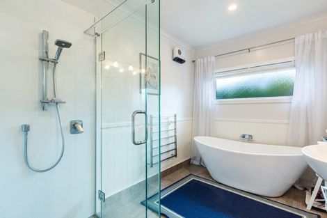 Photo of property in 17 Facilita Avenue, Wharewaka, Taupo, 3330