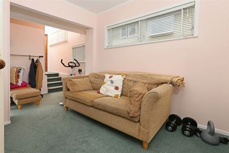 Photo of property in 56 Stottholm Road, Titirangi, Auckland, 0604