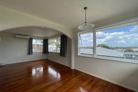 Photo of property in 2/42 Bruce Road, Glenfield, Auckland, 0629
